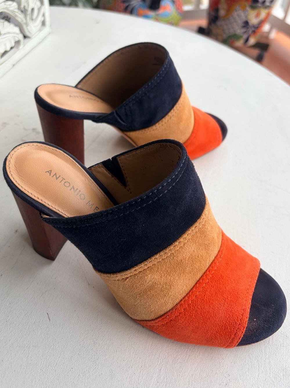 Antonio Melani retro suede colorblock mule heels 6 1/2